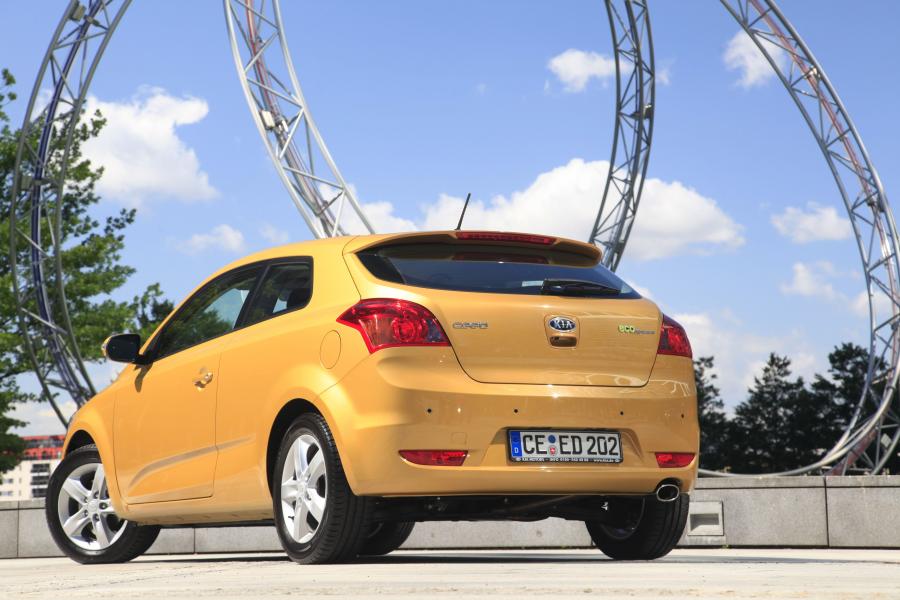  Kia pro_cee&rsquo;d EcoDynamics 2011 года  (фото 83 из 133)